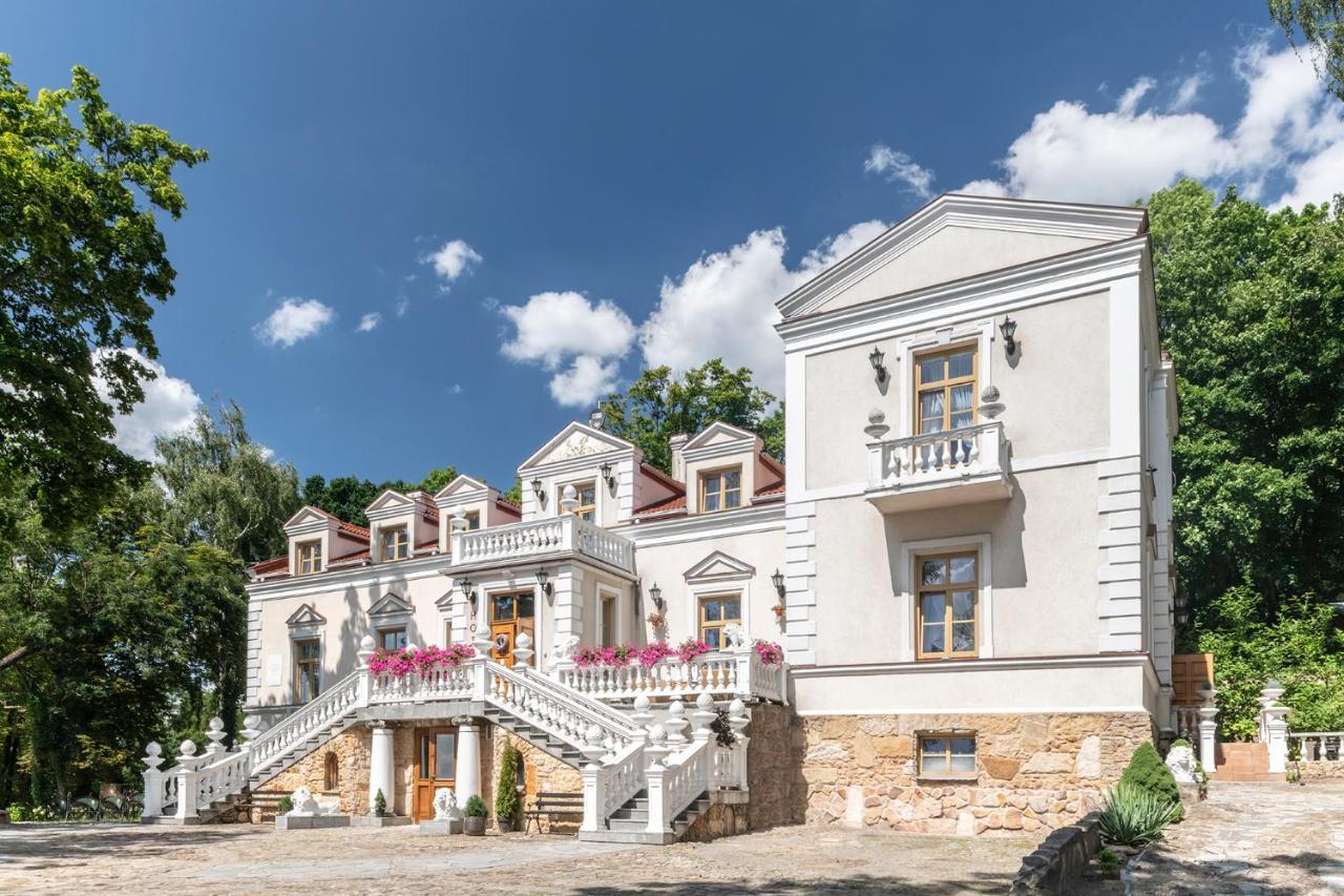 Palac Tarnowskich Hotel & Restauracja & Spa Ostrowiec Swietokrzyski Luaran gambar